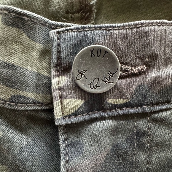 Kut from the Kloth camouflage army pattern pants ankle skinny Sz small - Picture 7 of 10